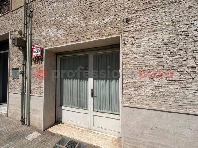 Locale Commerciale in vendita a Monopoli, Bari