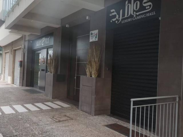 Locale Commerciale in vendita a Puglia, Bari