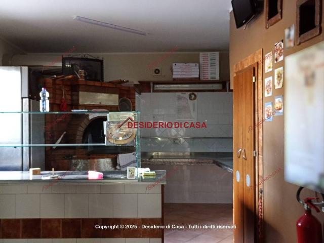 Locale Commerciale in vendita a Monreale, Sicilia