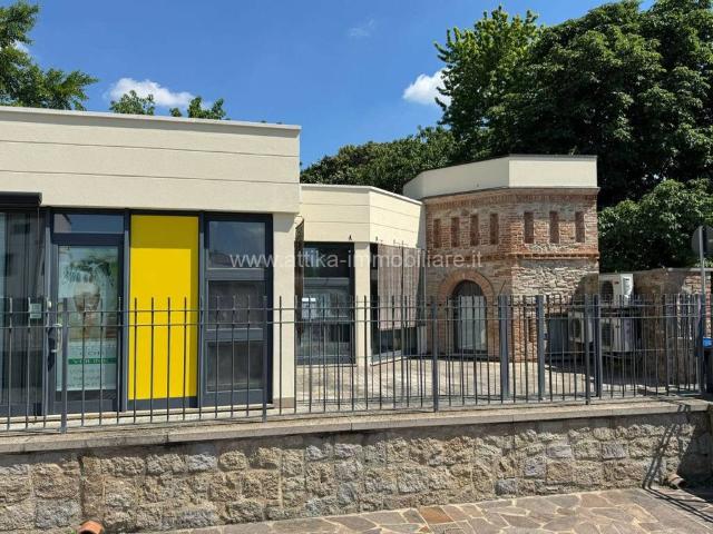 Locale Commerciale in affitto a Monselice