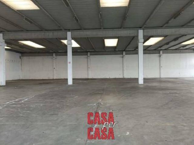 Locale Commerciale in vendita a San Bortolo, Monselice