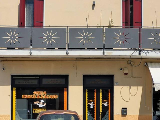 Locale Commerciale in vendita a Monselice, Veneto