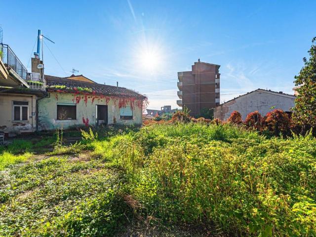 Locale Commerciale in vendita a Pozzarello, Montevettolini