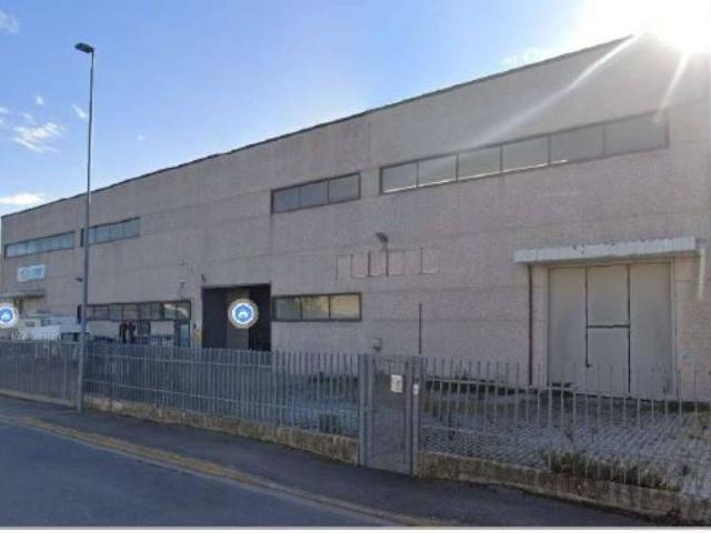 Locale Commerciale in vendita a Le Case, Montevettolini