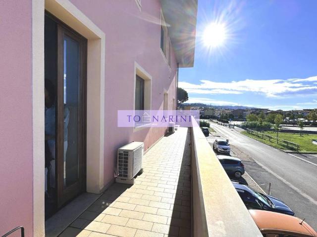 Locale Commerciale in vendita a Le Case, Montevettolini