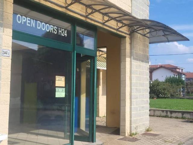 Locale Commerciale in vendita a Piemonte, Cuneo