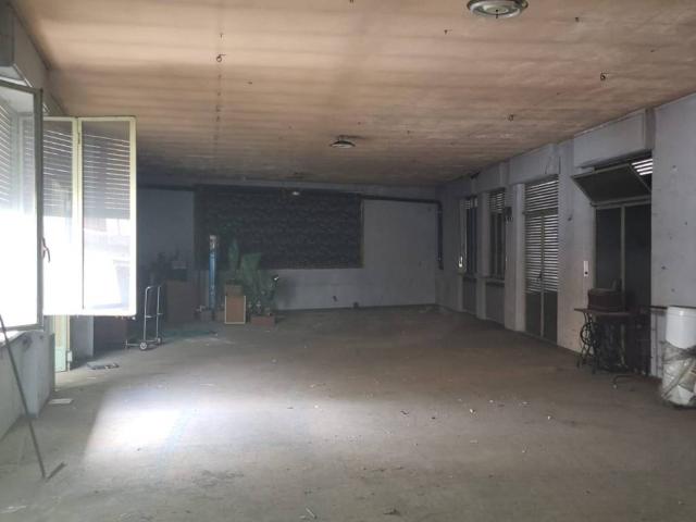 Locale Commerciale in vendita a Piemonte, Cuneo