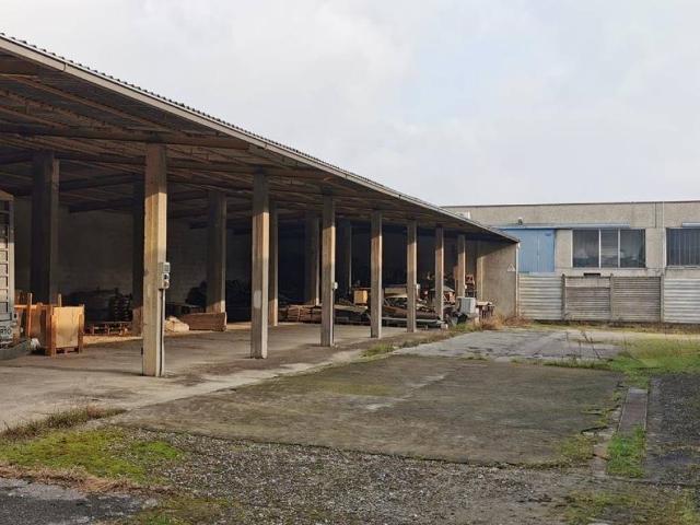Locale Commerciale in vendita a Montanaso Lombardo, Lombardia
