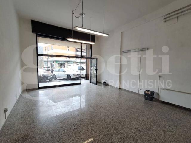 Locale Commerciale in vendita a Unione dei comuni Valli del Reno, Lavino e Samoggia, Monte San Pietro
