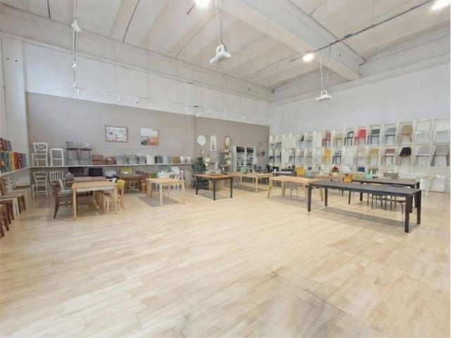 Locale Commerciale in vendita a Borghetto, Marche