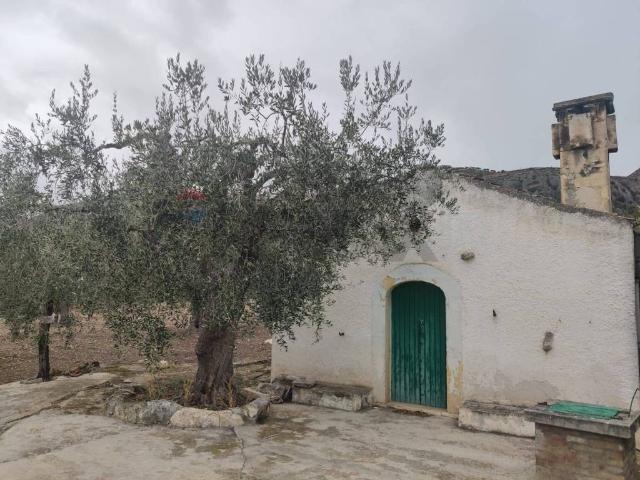 Locale Commerciale in vendita a Puglia, Foggia