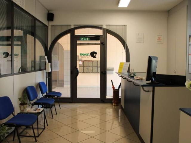 Locale Commerciale in vendita a Montebelluna, Veneto