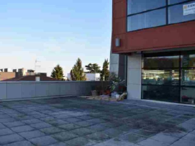 Locale Commerciale in vendita a Caonada, Montebelluna