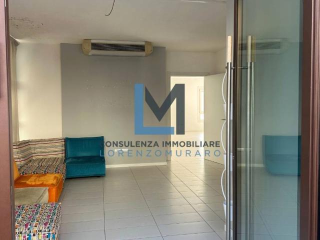 Locale Commerciale in vendita a Posmon, Montebelluna