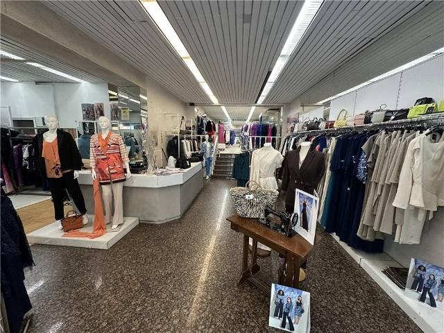 Locale Commerciale in vendita a Gallo, Montecatini Terme