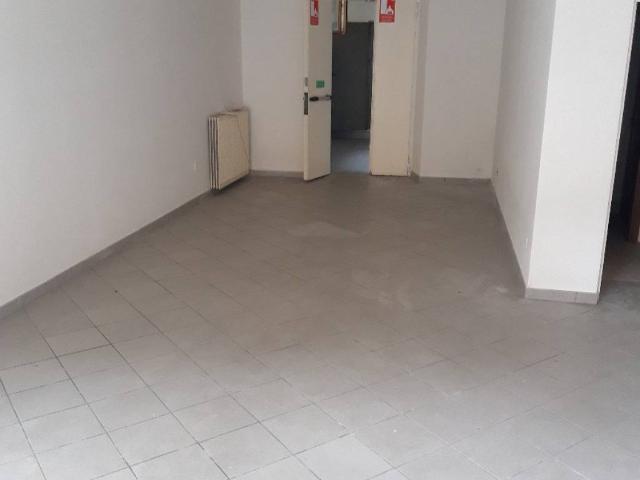 Locale Commerciale in vendita a Gallo, Montecatini Terme