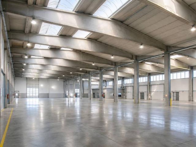 Locale Commerciale in vendita a Montecchio Maggiore, Veneto