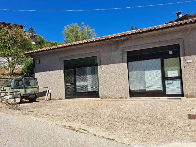 Locale Commerciale in vendita a Montecchio, Umbria