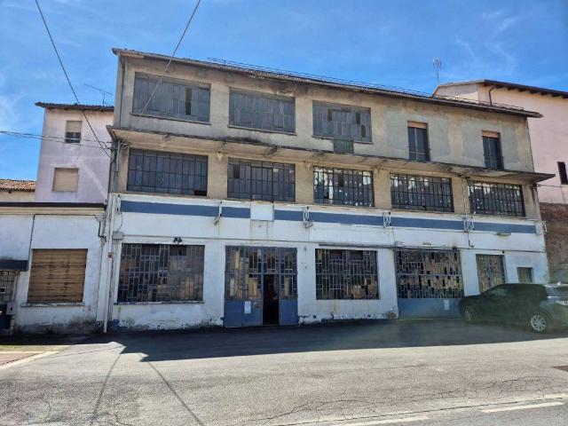 Locale Commerciale in vendita a Piemonte, Asti