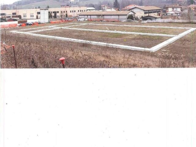 Locale Commerciale in vendita a Piemonte, Asti