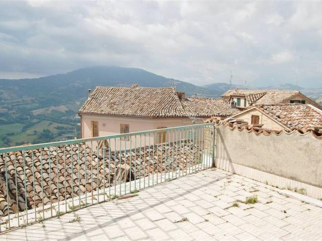 Locale Commerciale in vendita a Marche, Ascoli Piceno