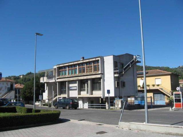 Locale Commerciale in vendita a Montefranco, Umbria