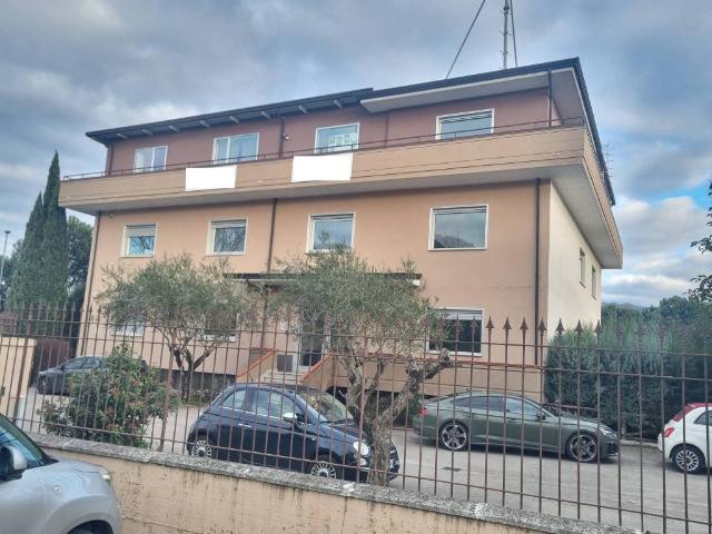 Locale Commerciale in vendita a Montefredane, Campania