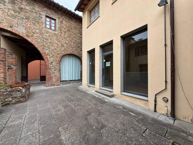 Locale Commerciale in vendita a Samminiatello, Montelupo Fiorentino