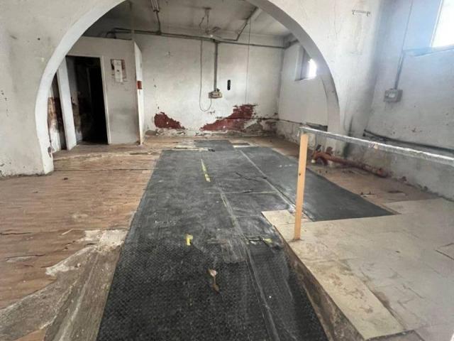 Locale Commerciale in vendita a Unione dei Comuni Circondario dell'Empolese Valdelsa, Montelupo Fiorentino