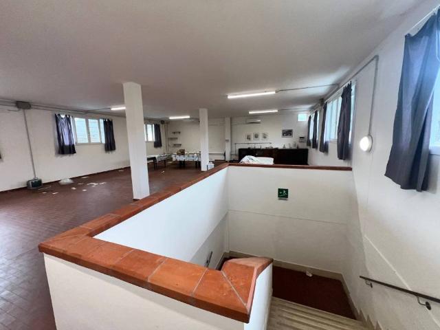 Locale Commerciale in vendita a Unione dei Comuni Circondario dell'Empolese Valdelsa, Montelupo Fiorentino