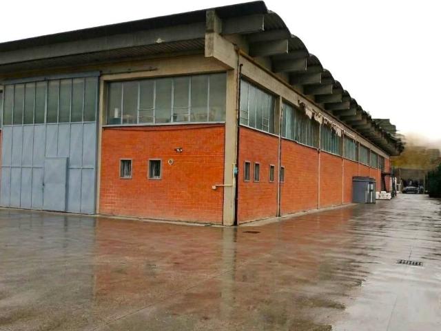 Locale Commerciale in vendita a Unione dei Comuni Circondario dell'Empolese Valdelsa, Montelupo Fiorentino