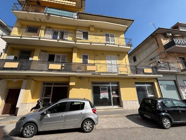 Locale Commerciale in vendita a Marche, Ascoli Piceno