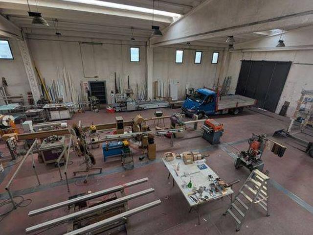 Locale Commerciale in vendita a Marche, Ascoli Piceno