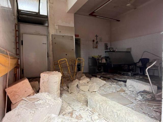 Locale Commerciale in vendita a Puglia, Lecce