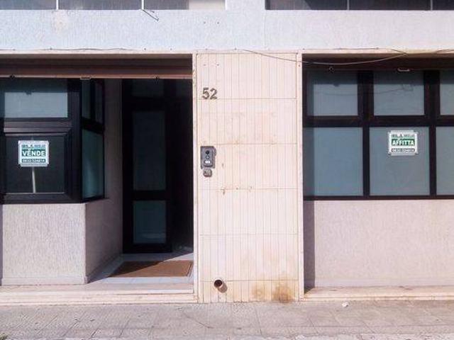 Locale Commerciale in vendita a Puglia, Lecce