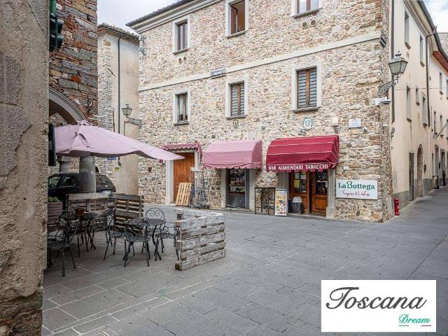 Locale Commerciale in vendita a Monterotondo Marittimo, Toscana