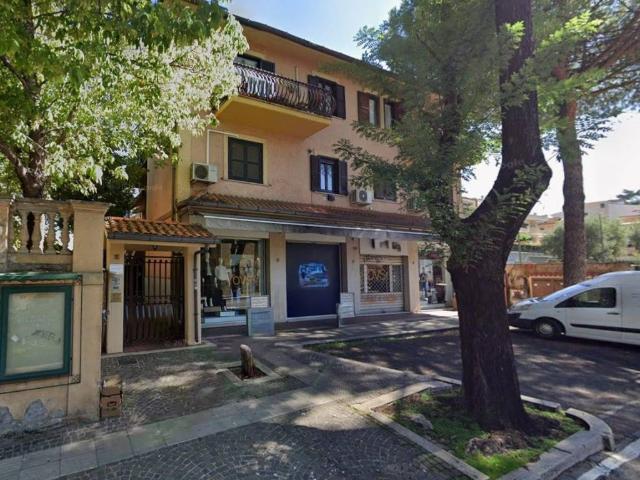 Locale Commerciale in vendita a Roma Capitale, Lazio
