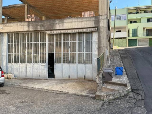 Locale Commerciale in vendita a Rione Cinque Bocche, Montescaglioso