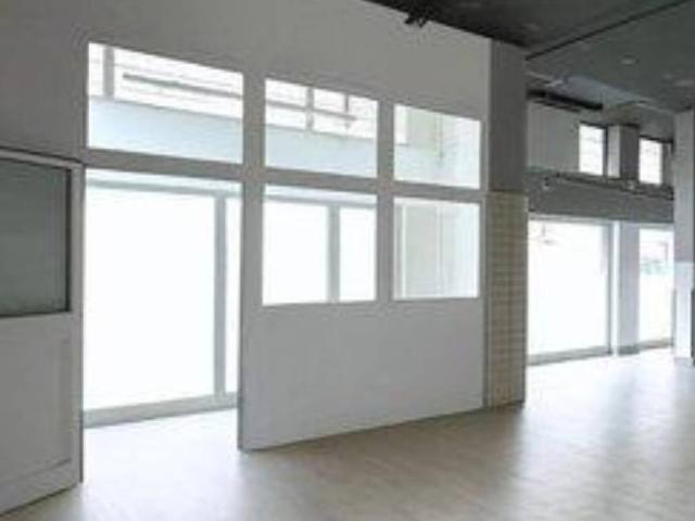 Locale Commerciale in vendita a Villa Verrocchio, Montesilvano