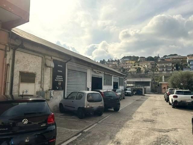 Locale Commerciale in vendita a Montesilvano, Abruzzo