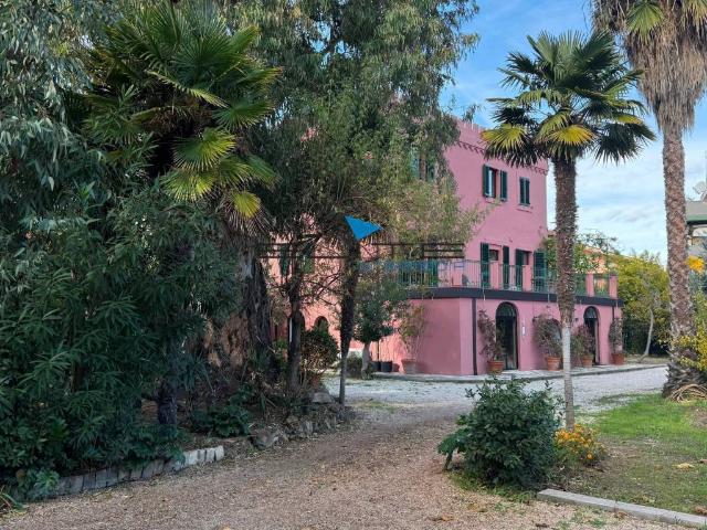Villa Indipendente in vendita a Montesilvano, Abruzzo