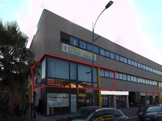 Locale Commerciale in vendita a Montesilvano, Abruzzo