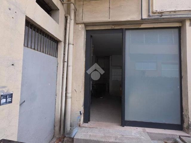 Locale Commerciale in vendita a Montesilvano, Abruzzo
