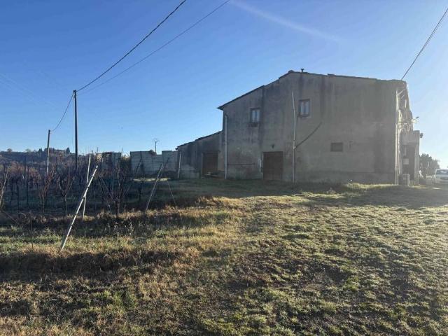 Locale Commerciale in vendita a Unione dei Comuni Circondario dell'Empolese Valdelsa, Montespertoli