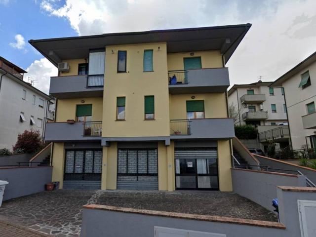 Locale Commerciale in vendita a Unione dei Comuni Circondario dell'Empolese Valdelsa, Montespertoli