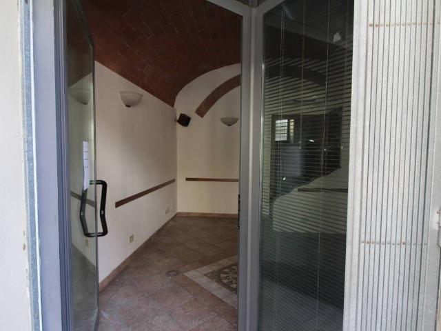 Locale Commerciale in vendita a Unione dei Comuni Circondario dell'Empolese Valdelsa, Montespertoli
