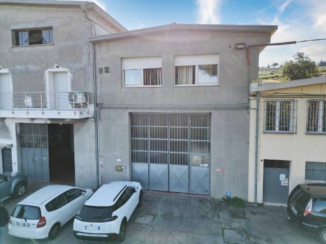 Locale Commerciale in vendita a Unione dei comuni Valle del Savio, Cesenà
