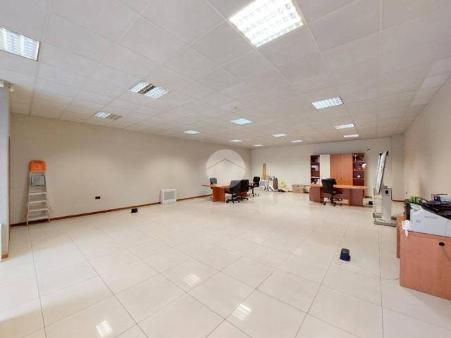 Locale Commerciale in vendita a Comunità montana del Sebino bresciano, Monticelli Brusati