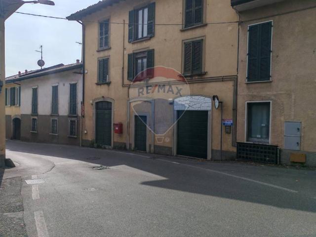 Locale Commerciale in vendita a Monticello, Lombardia