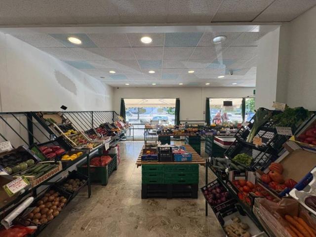 Locale Commerciale in vendita a Montichiari, Lombardia